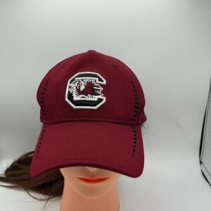 New Era 39 South Carolina Game Cocks Burgundy Hat/Cap size M-L